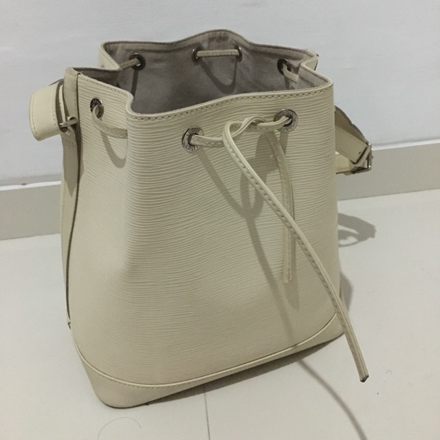 Preloved LV Petit Noe Ivory 2009