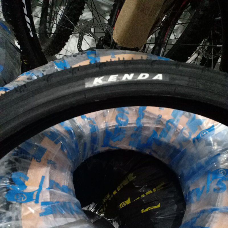 Ban Luar 20 x 1.50 Kenda Kwest