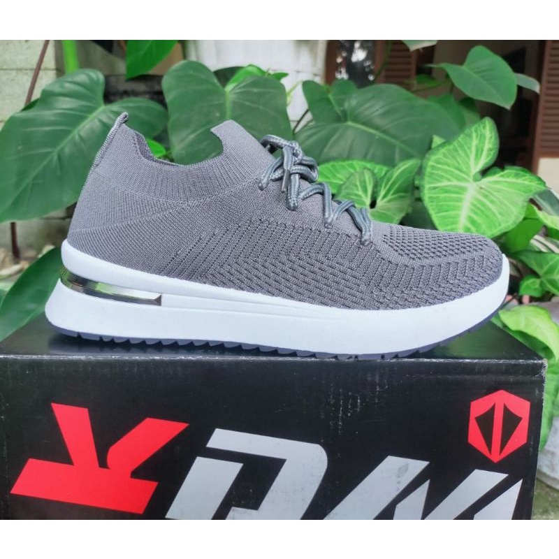 belbe/sepatu rajut cewek/fashion cewek-abu