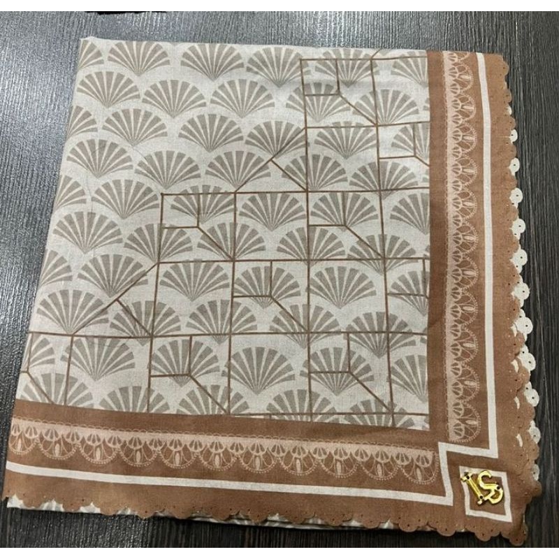 preloved scraf  La Sabelle