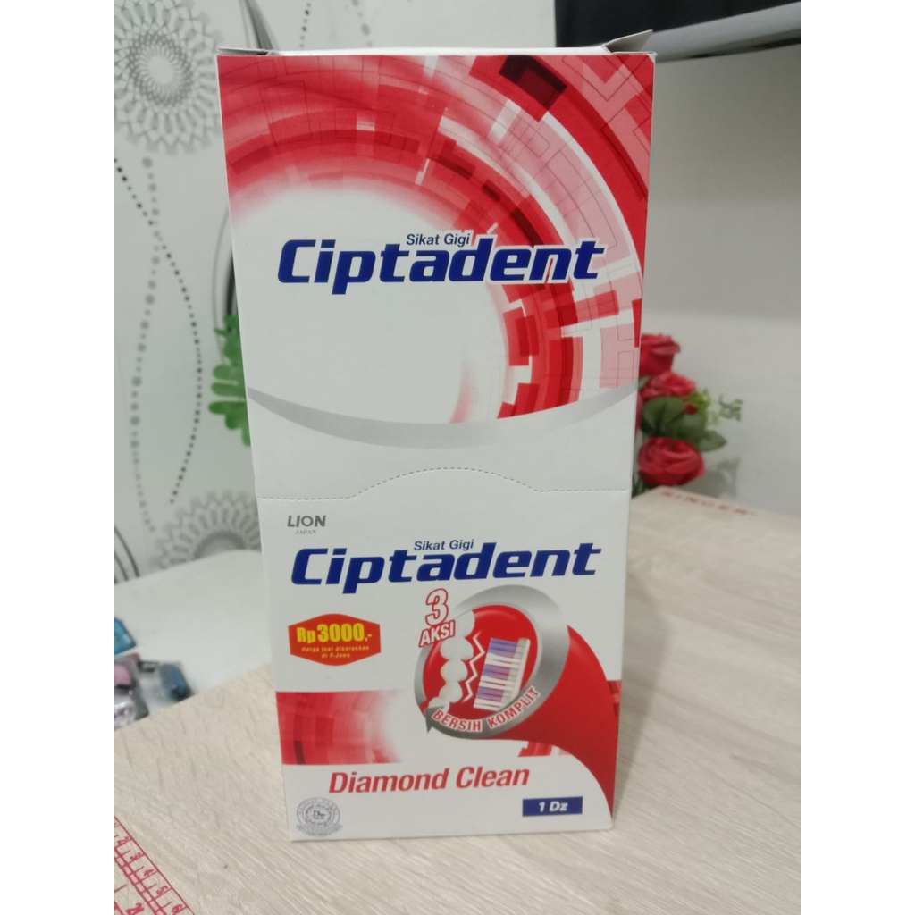 1Box Ciptadent Sikat Gigi Diamond Clean isi 12 Pcs