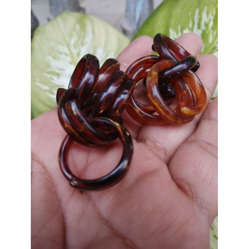 Cincin Akar Bahar Merah Kristal