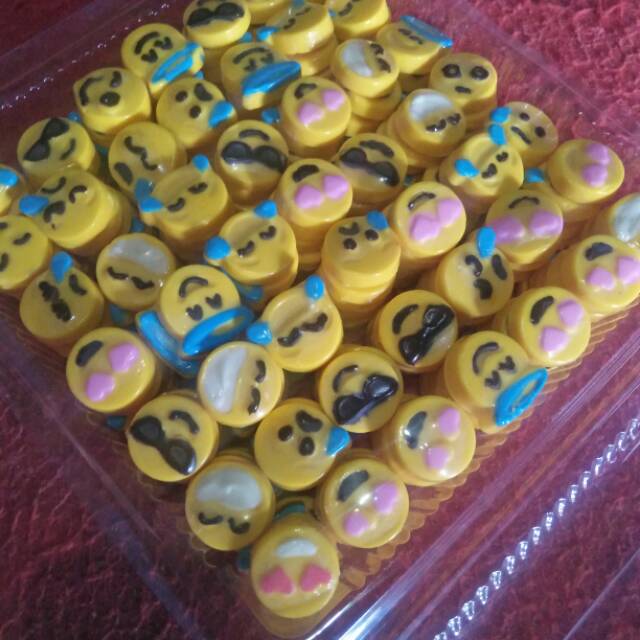 

Coklat praline/karakter emoticon