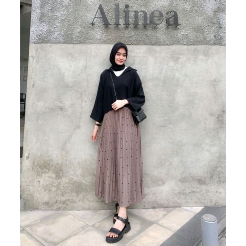 ROK PLISKET MOTIF KOTAK/