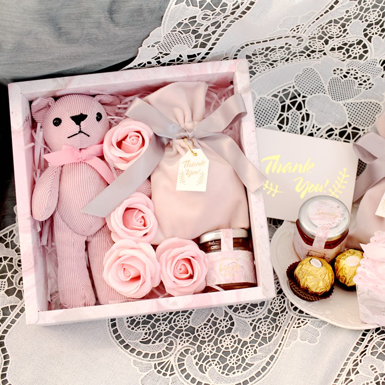 Kado Untuk Pengantin Wanita