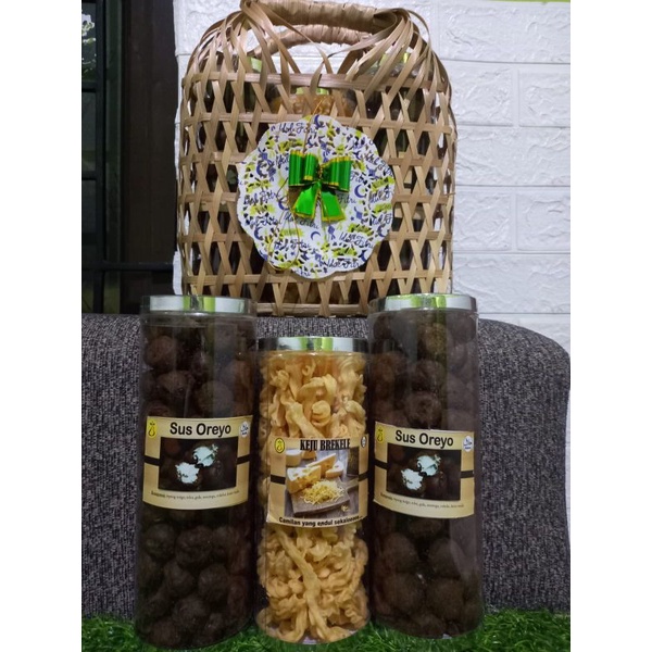 Paket Hampers Lebaran Kekinian Keju Brekele dan Soes Oreyo