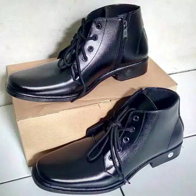 Sepatu pdh (mengkilap sleting)