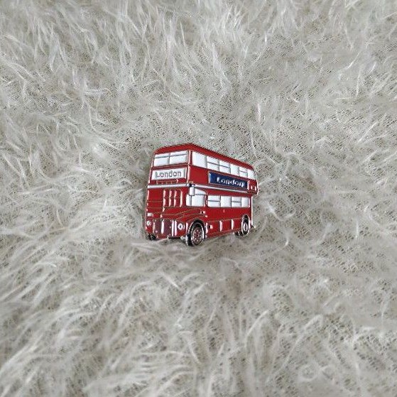 London bus enamel pinp