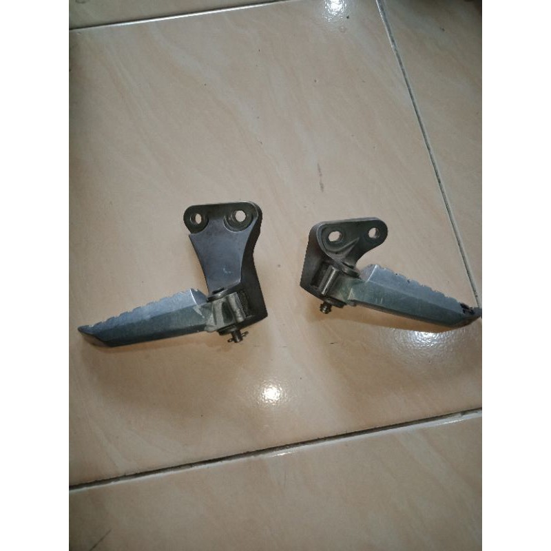 Postep footstep bostep step pijakan kaki belakang kanan kiri Yamaha Nmax ori