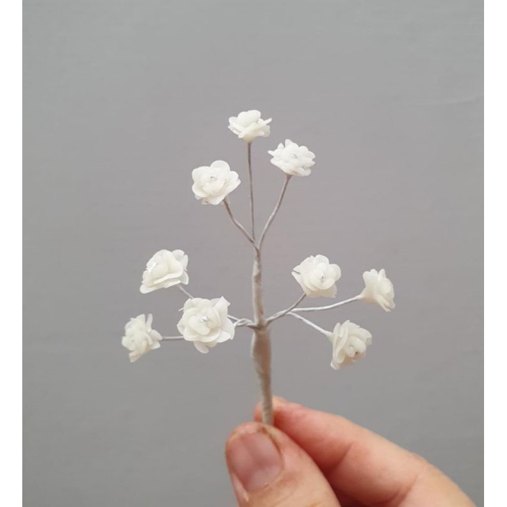 

gumpaste flower/edible flower/hiasan tart/cake topper/bunga tart/babys breath flower