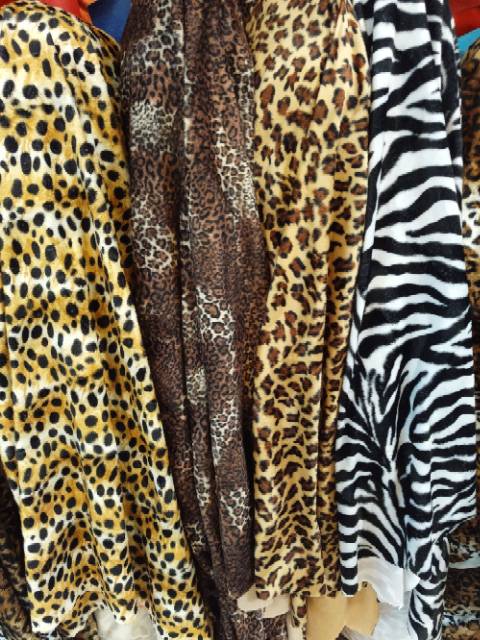 Kain bulu velboa motif macan Bahan bulu jaguard kain Kain bulu velboa motif macan Bahan bulu jaguard kain