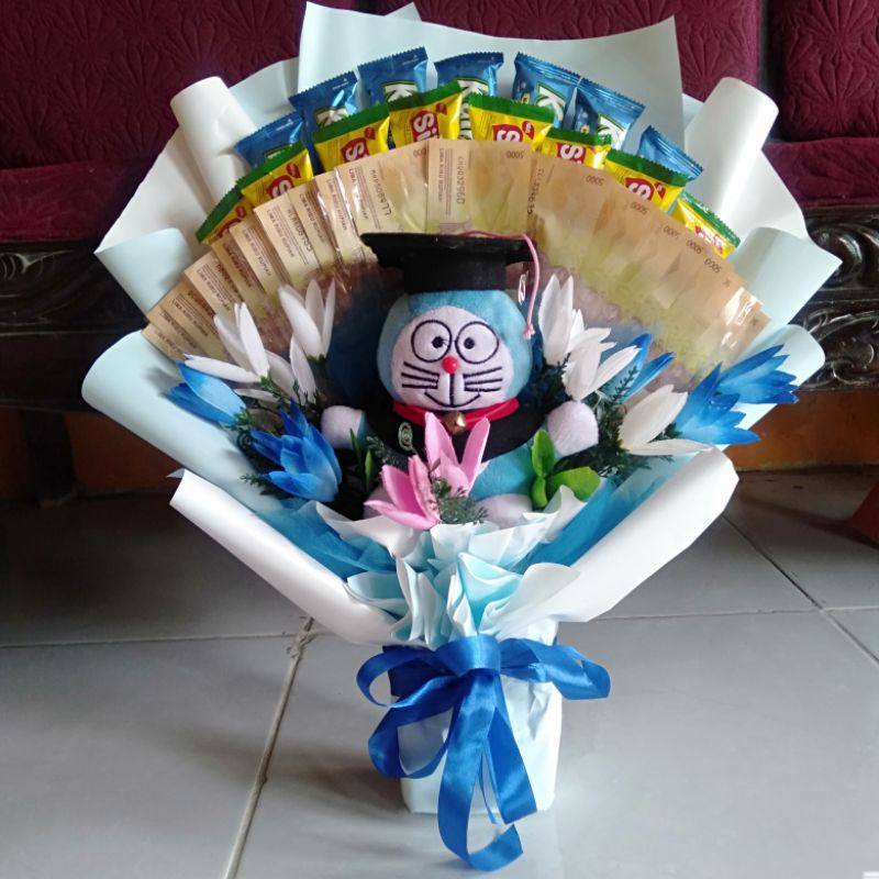 buket wisuda boneka doraemon