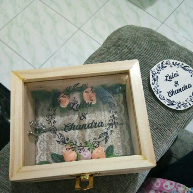 Kotak Cincin Kawin Kayu Akrilik (bantalan Burlap) / Wooden Acrylic Wedding Ring Box