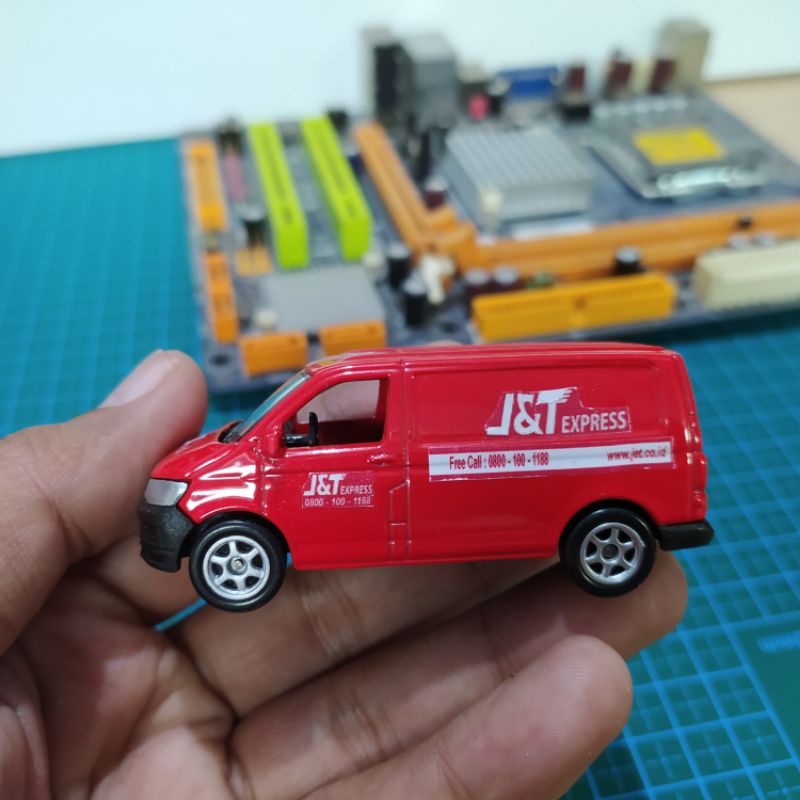 custom diecast mobil van expedisi jnt skala kecil  1:60