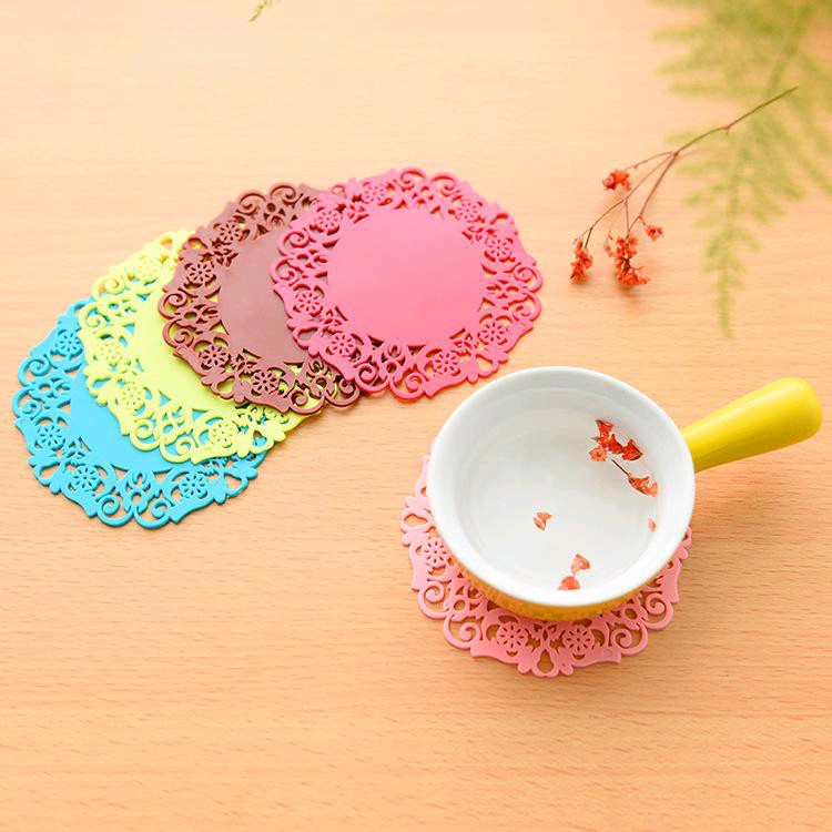 Tatakan Gelas Cangkir Silikon Motif Renda Warna Random / Alas Tatakan Gelas Cup Mug