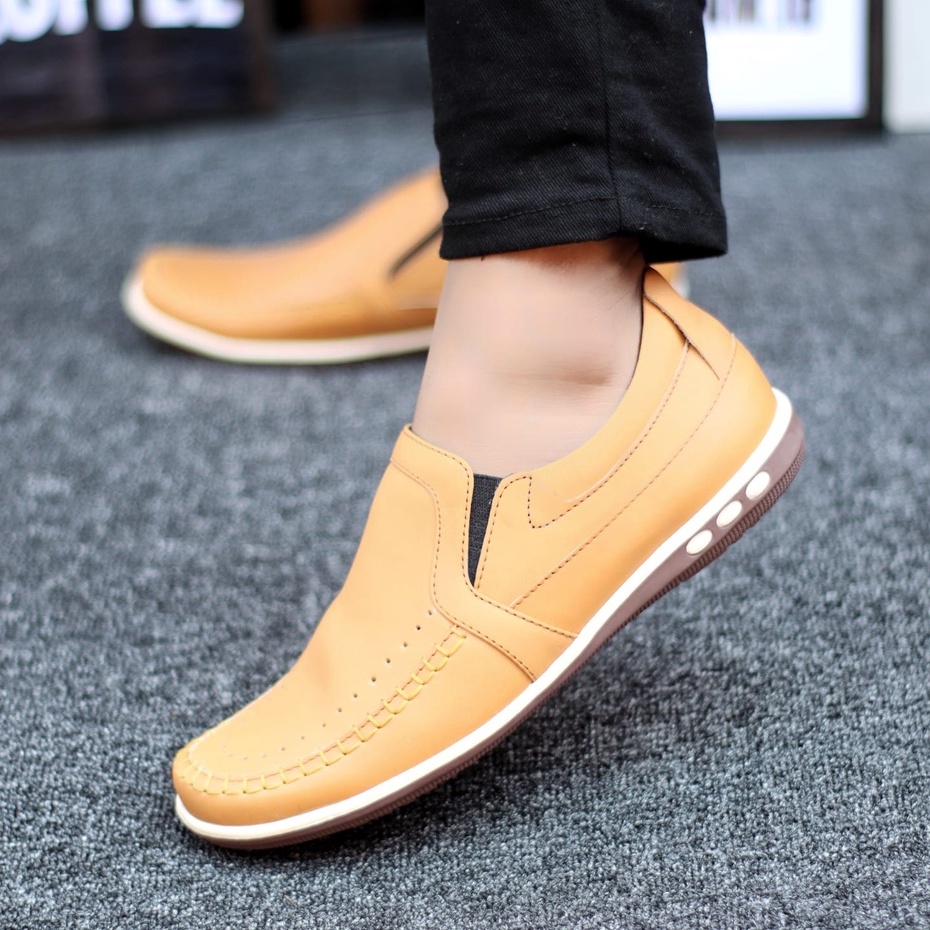 Abrhm Parker - Sepatu Casual Slip On Pria Kulit Asli Kerja Hitam