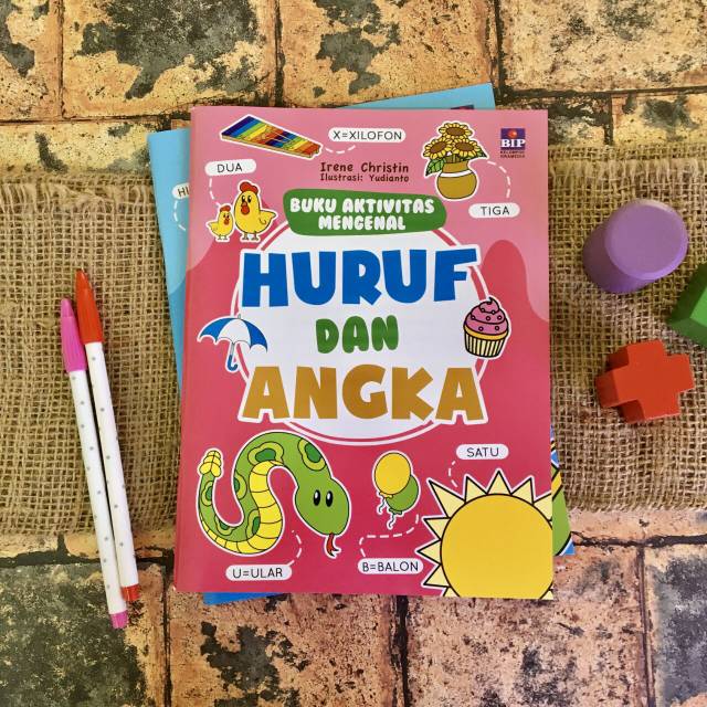 BUKU AKTIVITAS MENGENAL HURUF DAN ANGKA