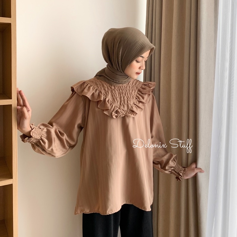 Lolica ruffle blouse