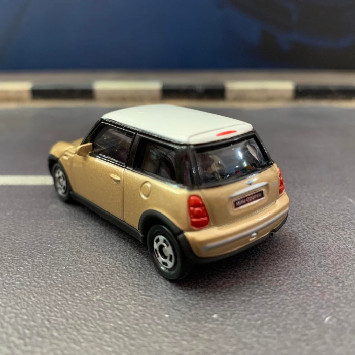 Tomica Mini Cooper Selection - Gold 17 - Base Besi - Made in China