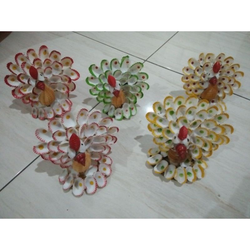 miniatur merak untuk hiasan rumah atau souvernir pernikahan