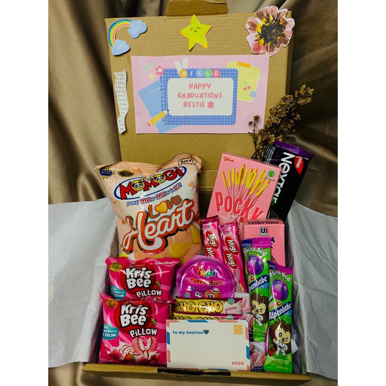 HAMPERS SNACK BOX GIFT BOX hadiah lebaran / hampers parsel lebaran  / Hampers makanan / kado ulang tahun / hadiah wisuda