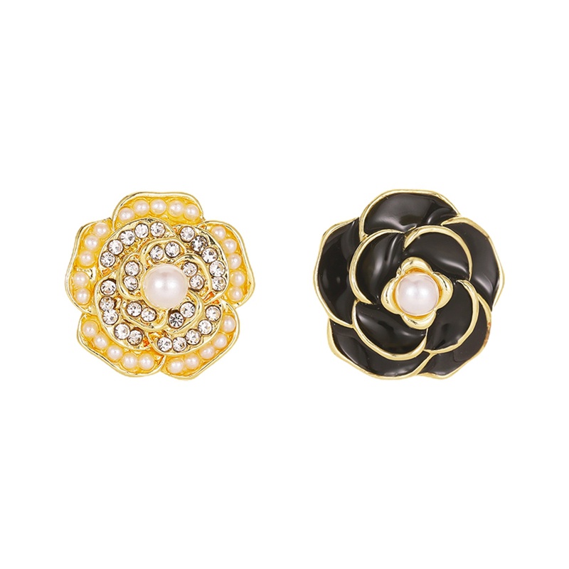 Anting Stud Desain Bunga Camellia Aksen Mutiara Warna Hitam Gaya Korea Untuk Wanita