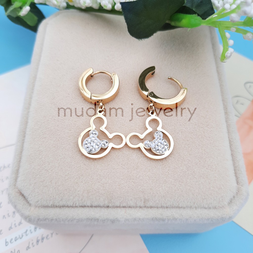 Anting Jepit Titanium Desain Minnie Dengan Kristal Putih Artifisial Tersedia 3 Warna