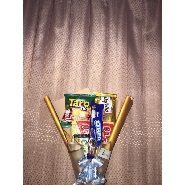 

Snack Bouquet [Buket Snack, Buket Uang, Buket Boneka Wisuda, Chocolate Bouquet]