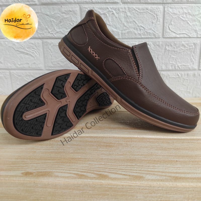 Sepatu Pria Slip On Kasual Sol Karet Kulit Sintetis Premium Kantoran Kerja Casual Cowok Original