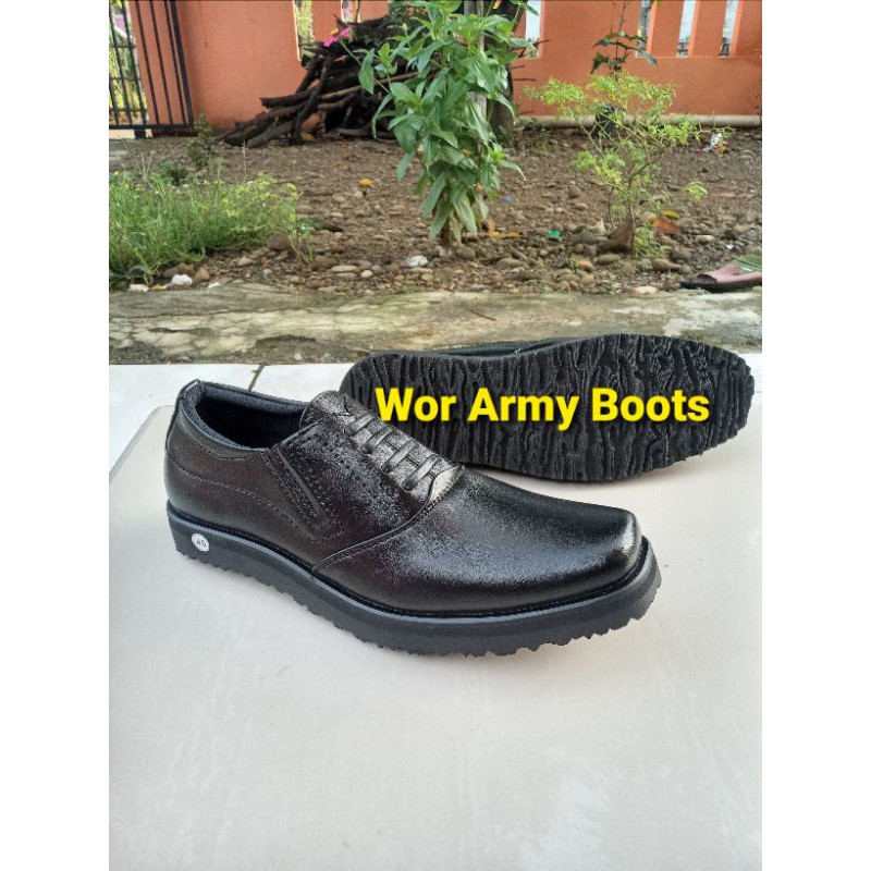 Sepatu Pdh Pendek dob Semir sol tebal by Wor army Boots