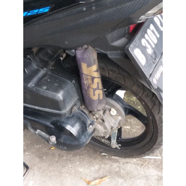 Cover Sarung pelindung shok Breaker belakang Motor