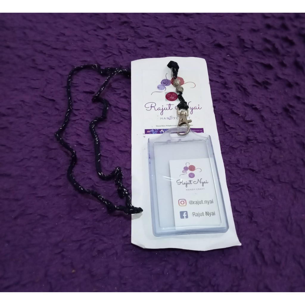 

Name Tag Rajut by Rajut Nyai