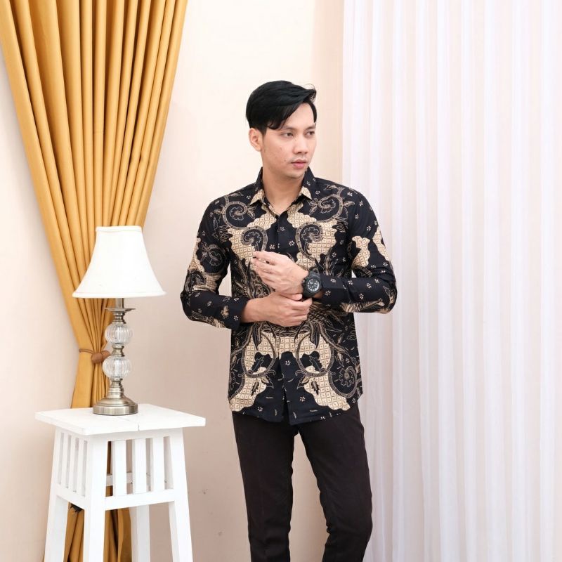 DEWANGGA Kemeja Batik Pria Slimfit Premium Lengan Panjang Bahan Katun Halus Lapis Furing