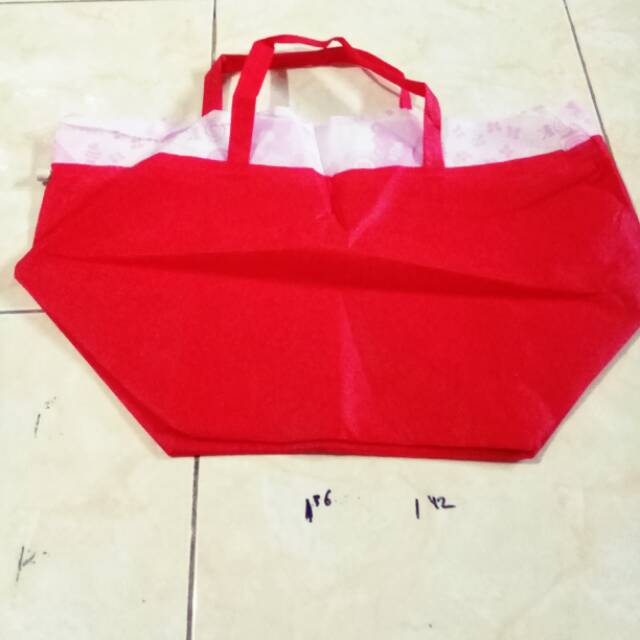 

Souvenir tas bahan sponbond / puring minimal order per lusin