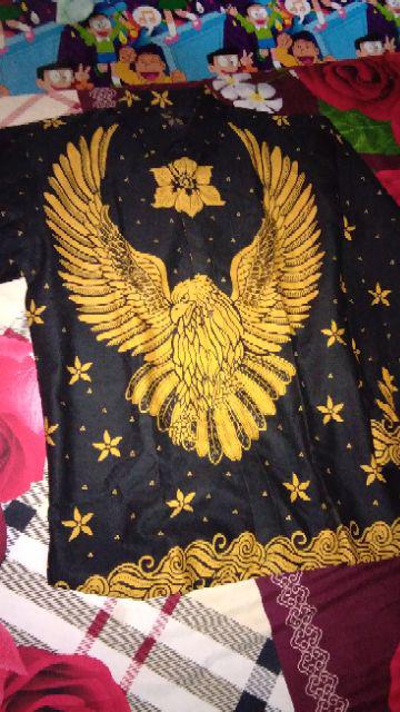 Batik Solo Kemeja Hem Garuda Emas Lapis Tricot Grounding