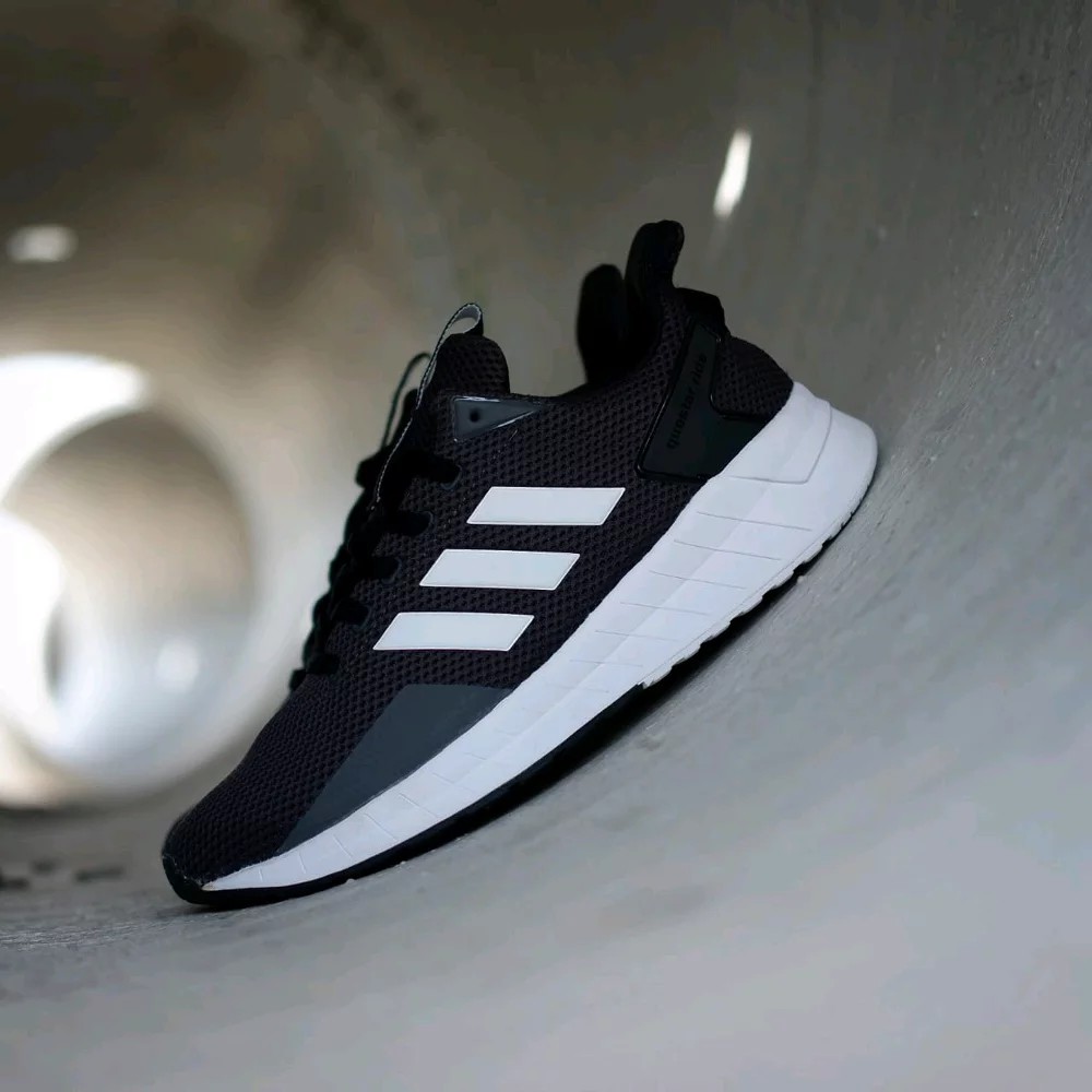 Adidas Original Questar Ride