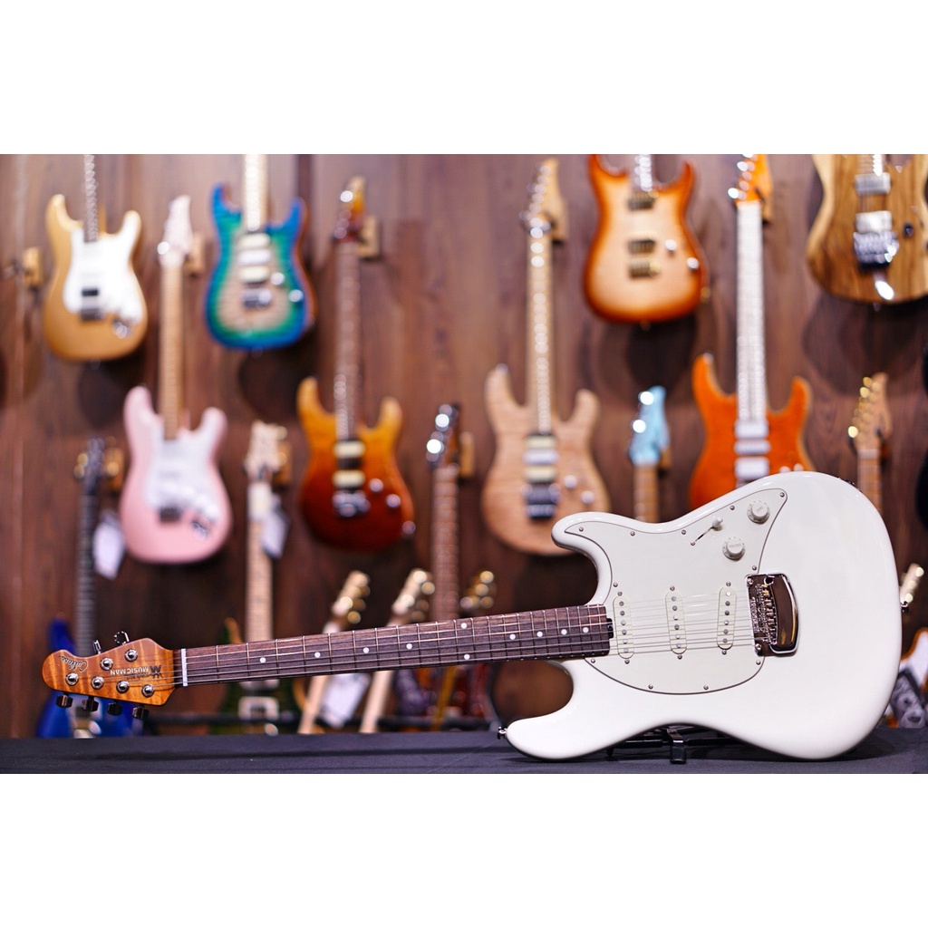 Ernie Ball Music Man Cutlass RS - Ivory White G97460