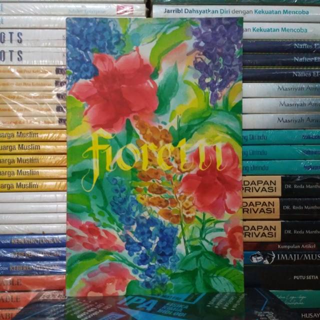 Buku FIORETTI  Dan LIMA RENUNGAN TENTANG STIGMA SUCI