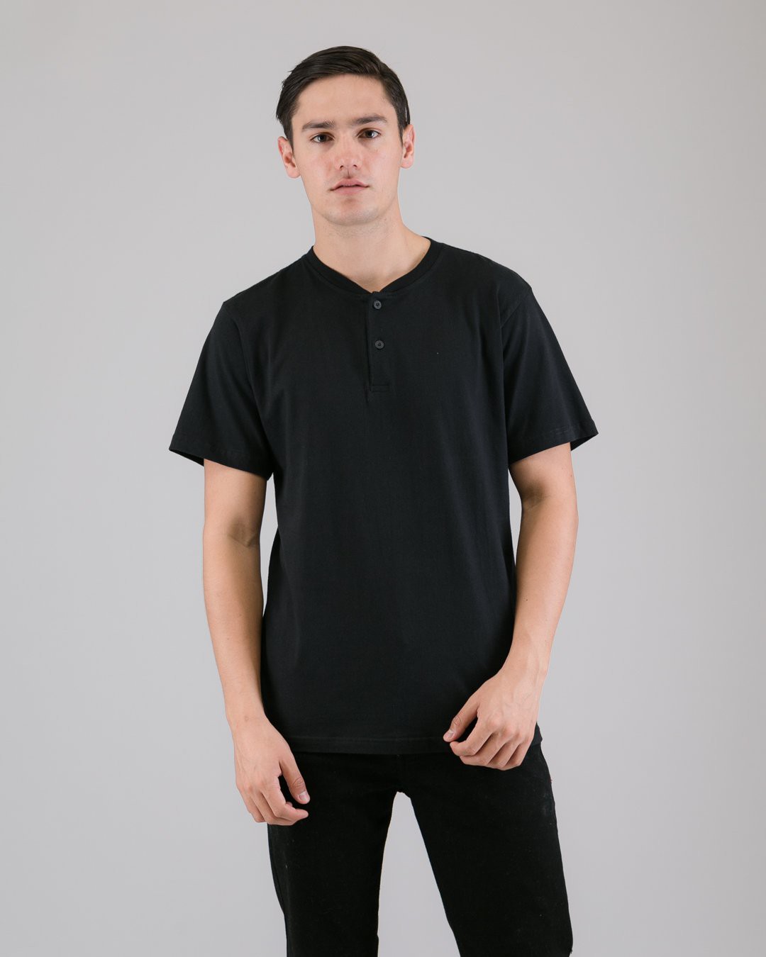 

LIVEHAF - Henley Tee Black