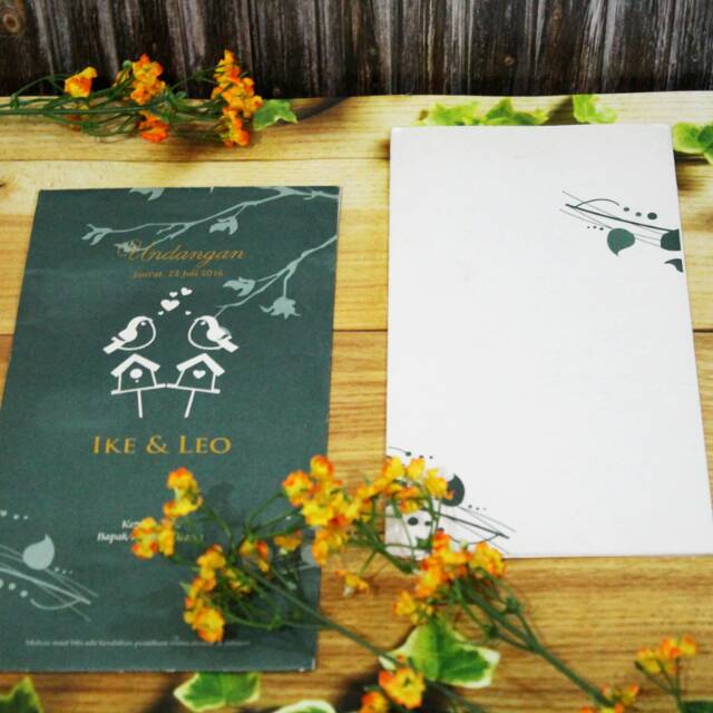 

Undangan amplop softcover model simpel modern