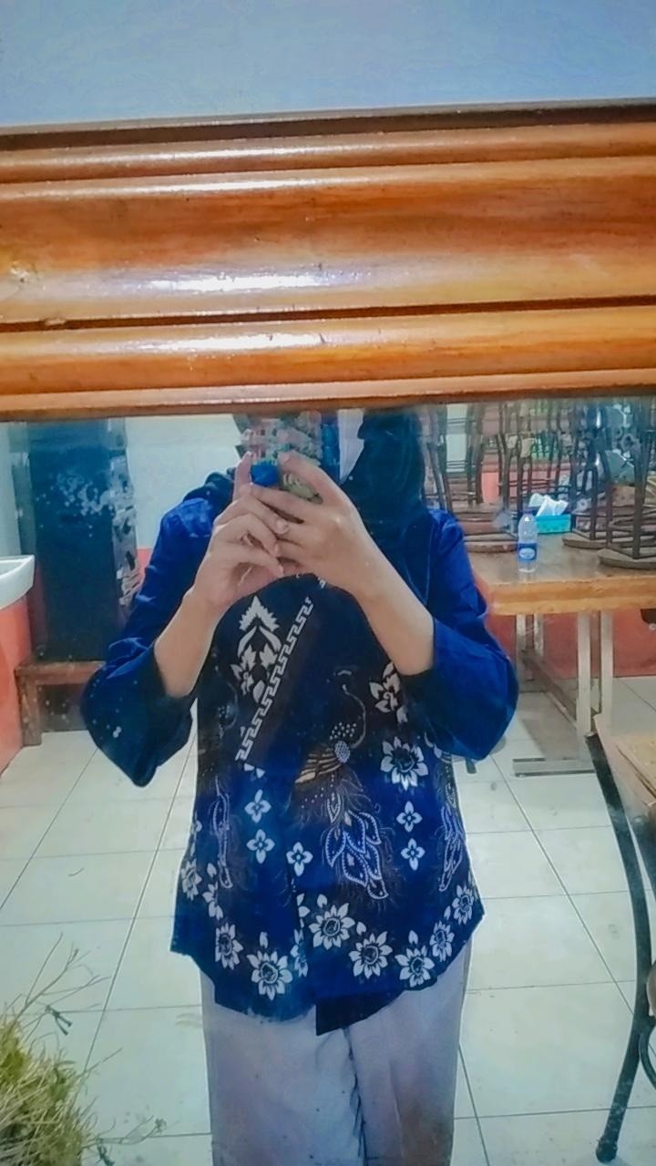 Maja - Long Kyoto Top  / Atasan Batik Wanita Lengan Panjang