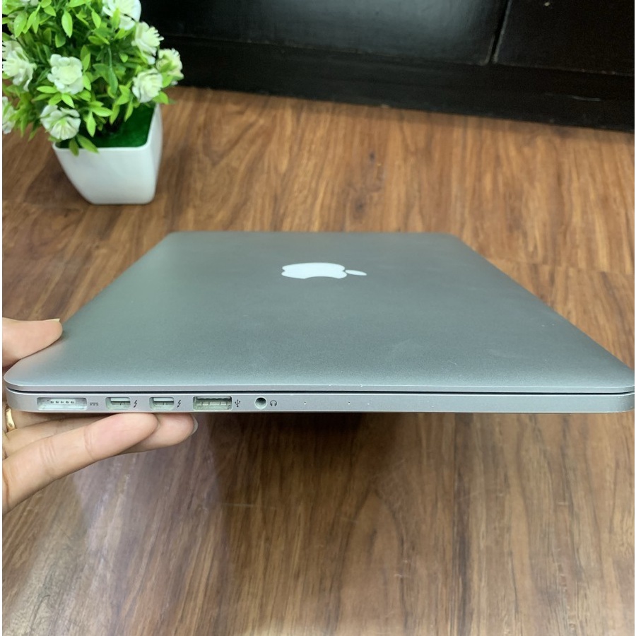 Macbook Pro Retina 13-inch Ci5 Ram 8GB SSD 128GB (Second)