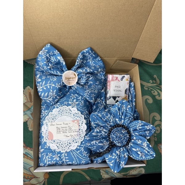 

Hampers mukena,hampers pernikahan,kado graduation