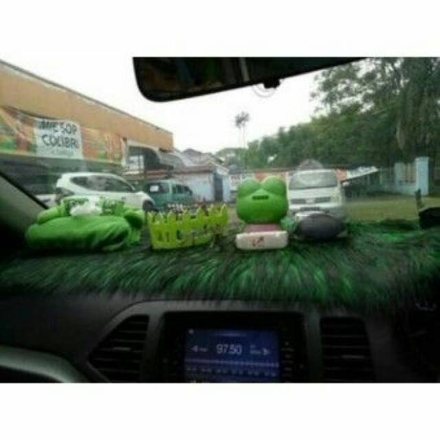 Alas bulu dashboard motif gradasi hijau daun mix hitam