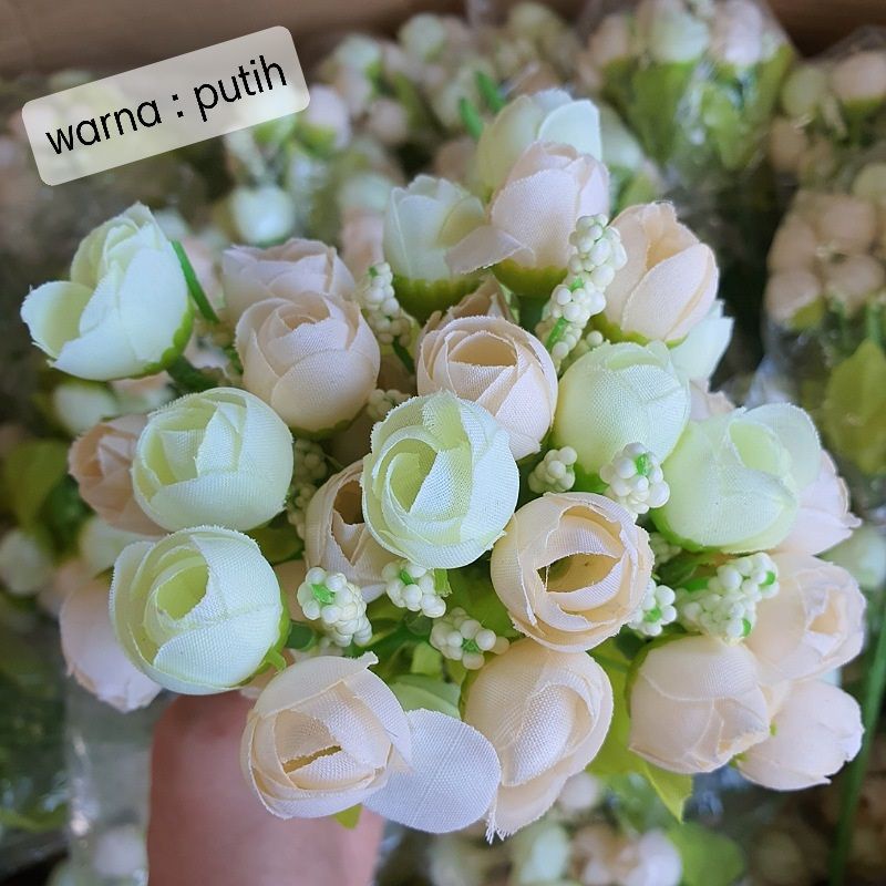 ROSE / BUNGA MAWAR KUNCUP - ISI 15 BUNGA PLASTIK / ARTIFICIAL-PUTIH
