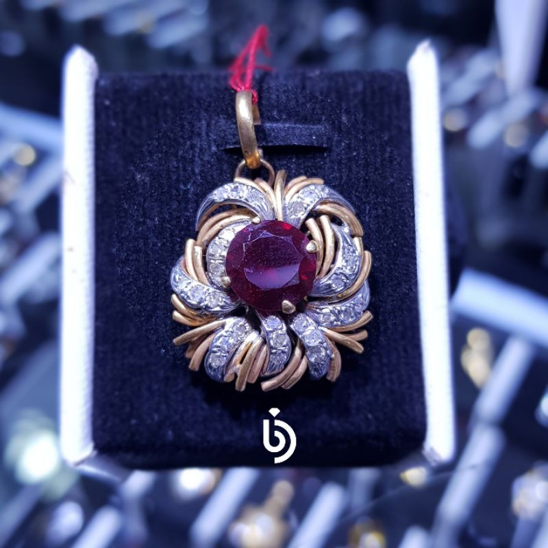 Liontin emas berlian asli natural diamond batu tengah american diamond