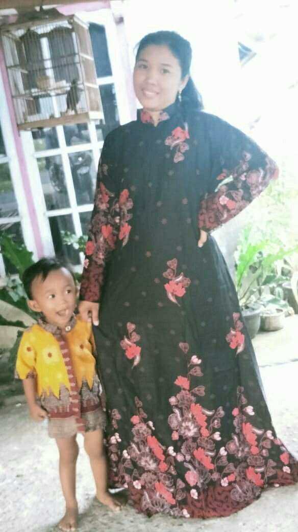 Couple Copel Batik Set Keluarga Seragam Baju Keluarga Terbaru Anak Ibu Dan Ayah, Motif Sakura Merah