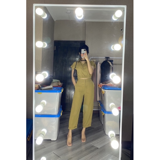 JASMINE SET SETJ310 ONE SET ATASAN CROP KARET DAN CELANA BASIC ADA SELETING DAN KANCING SETJ310-Kiwi