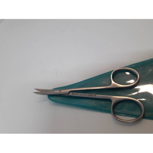 

Gunting Chirugis CVD & STR C0622
