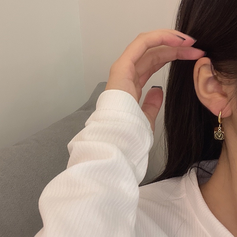 Anting kubus eeell viiii titanium anti karat korea fashion